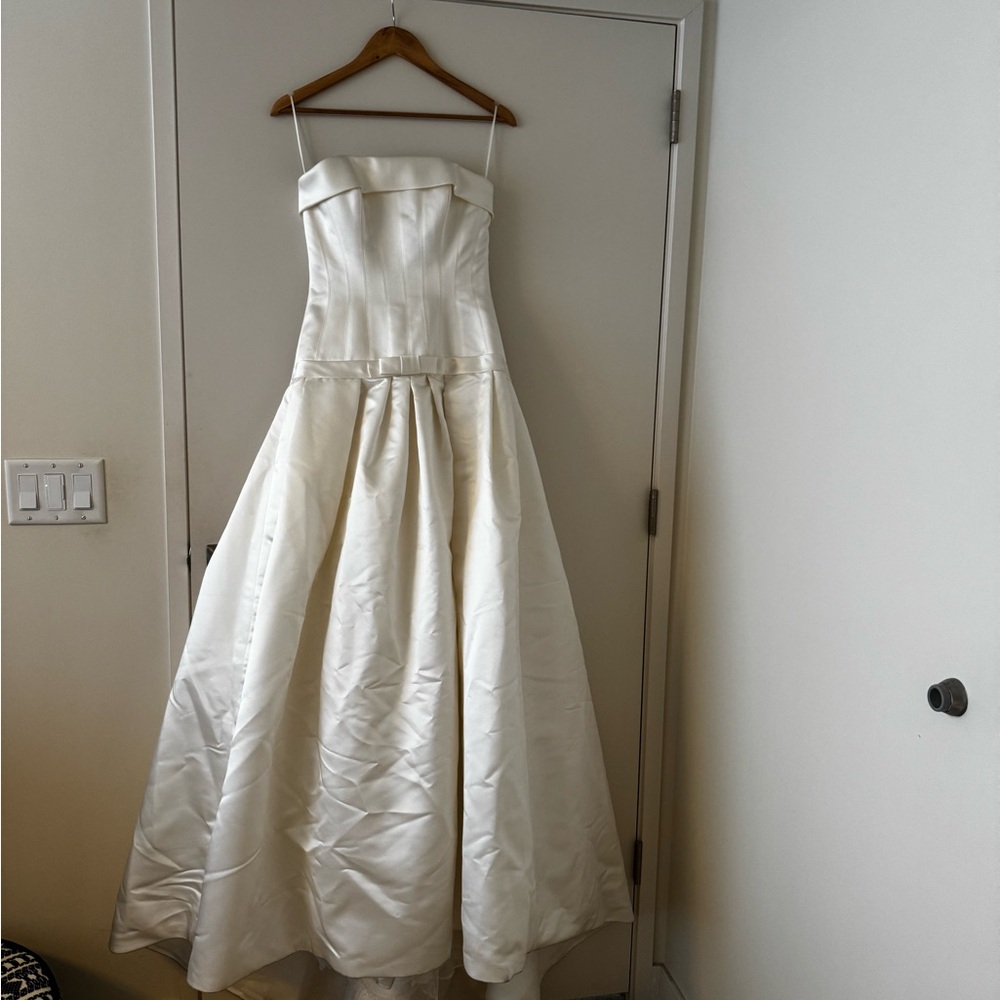 Elegant White Wedding Dress